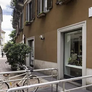 Apartment Osti 3 Beautifully Furnished, Milan