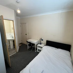https://room-in-shared-property-central.brighton-hotels-england.com